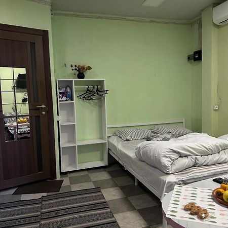 Vahe'S Family Guest House Front エレバン エクステリア 写真
