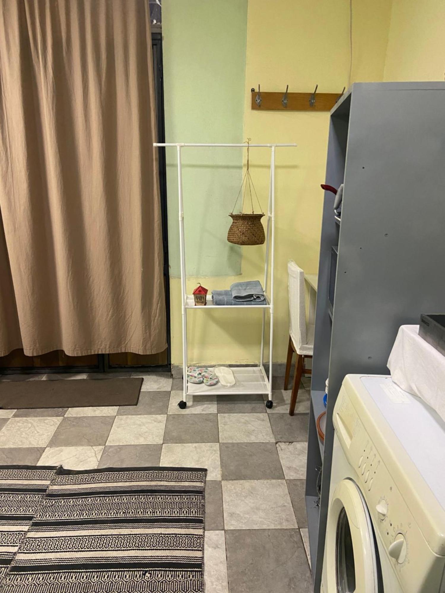 Vahe'S Family Guest House Front エレバン エクステリア 写真